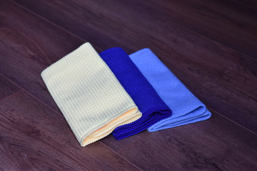 KHEMIA PLUS WAFFLE waffle-weave microfiber glass-cleaning towel — three color set stacked and folded (yellow, royal blue, sky blue) 