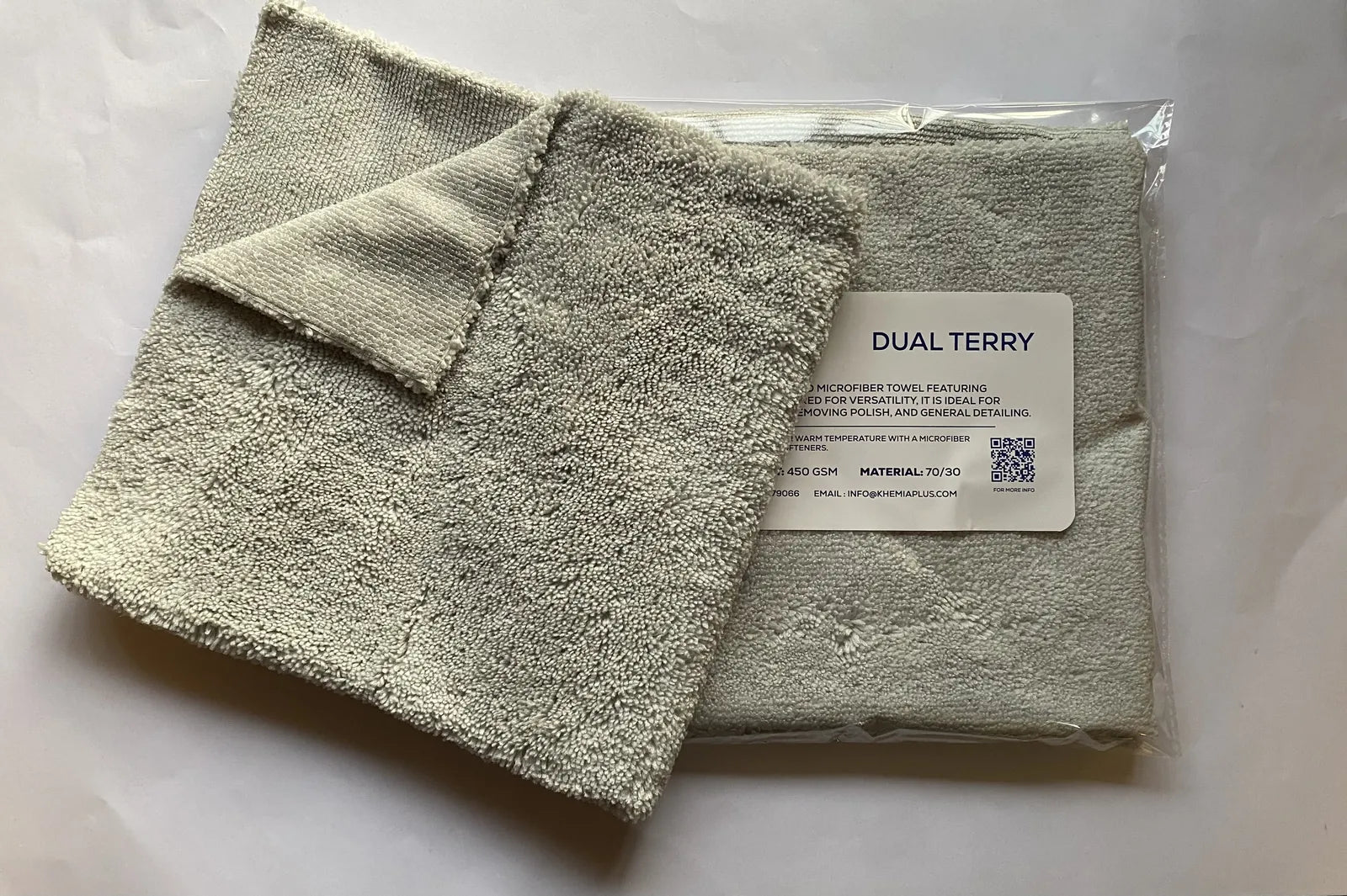 Khemia Plus Dual Terry microfiber towel in Ice Grey— edgeless 450 GSM for coating, polish, and detailing