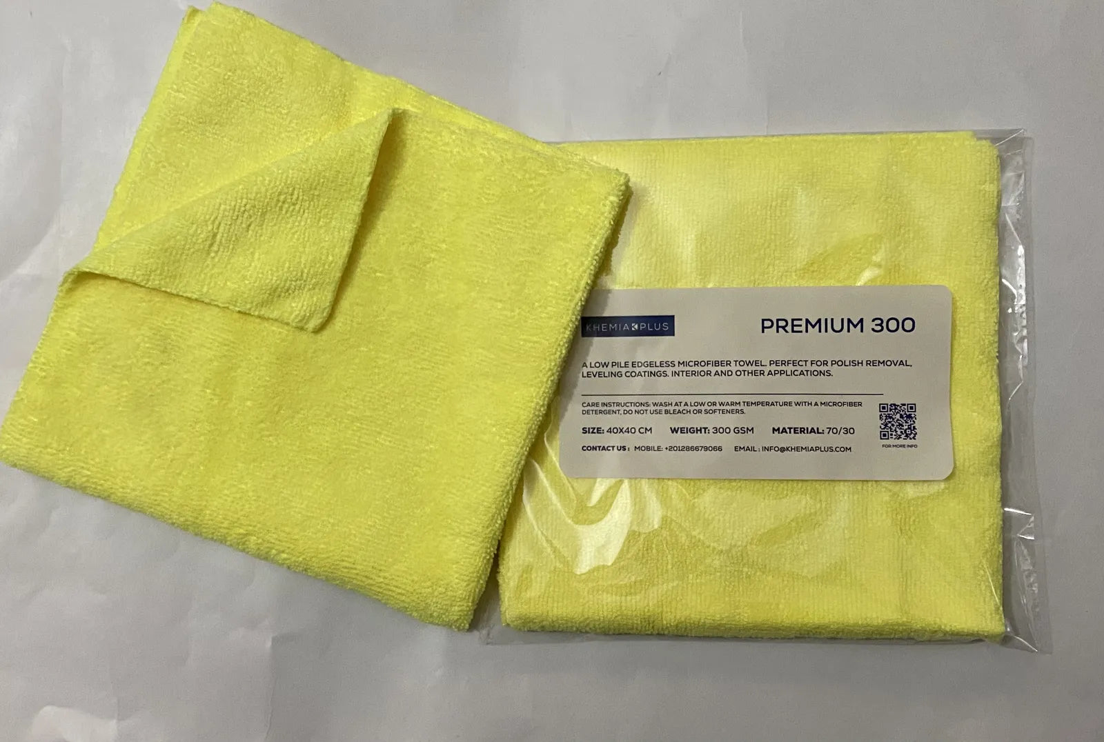 Yellow PREMIUM-300 microfiber towel packaged with retail label - 300 GSM, 70/30 blend, 40x40 cm edgeless terry weave